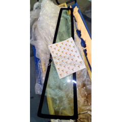 5421435–B Левое заднее стекло кабины MST 544