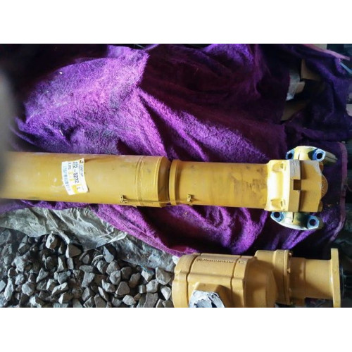 1725232 Вал Caterpillar