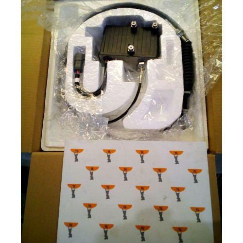 21EN-32340 Пошаговый регулятор оборотов двигателя (accel actuator) Hyundai R300LC-9, R330LC-9